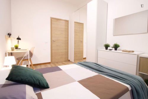 Elegant double bedroom in Mompiano