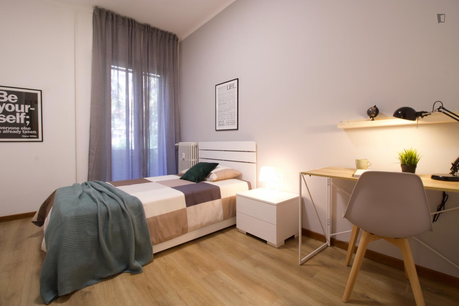  Elegant Double Bedroom In Mompiano  -  Elegant double bedroom in Mompiano  - Gallery -  1