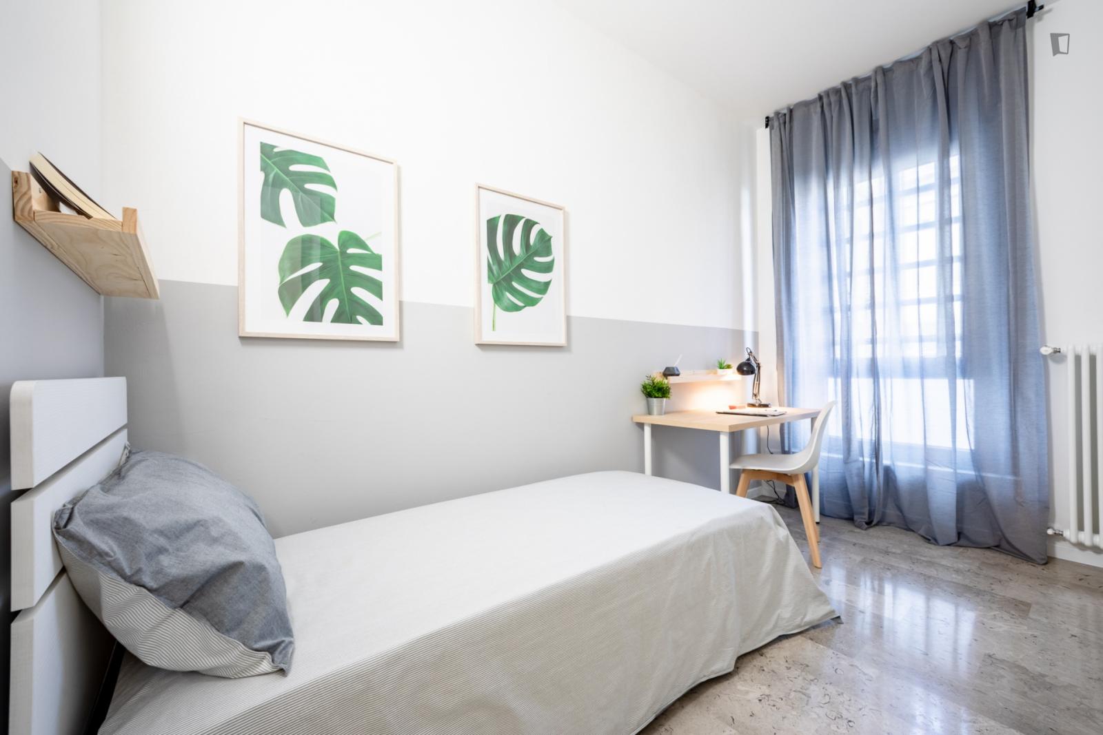  Beautiful Single Bedroom Near The Vicenza Train Station  -  Beautiful single bedroom near the Vicenza train station  - Gallery -  1