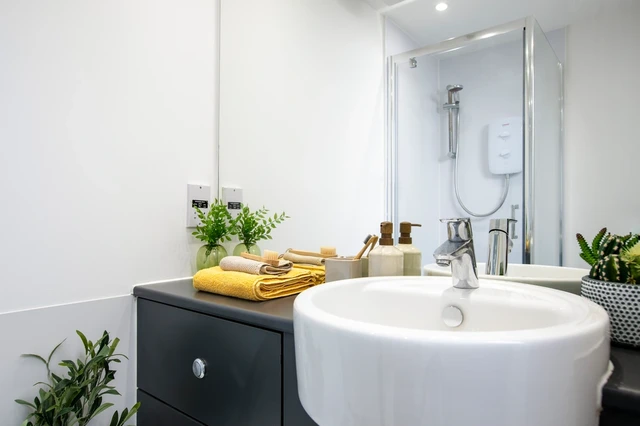  Double Partly Accessible En-Suite  -  Tramworks  - Gallery -  2