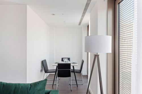 AES Tower Hill - Gallery - 28