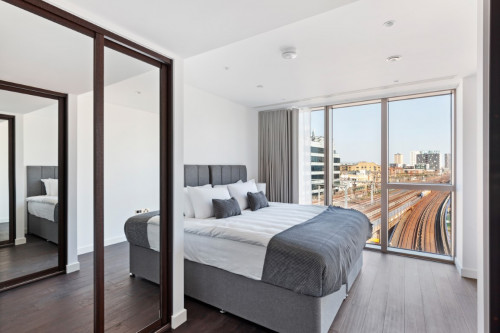 AES Tower Hill - Gallery - 43