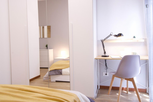 Beautiful double bedroom near Facoltà di Ingegneria