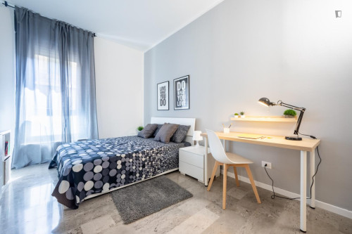 Sublime double bedroom near the Vicenza train station