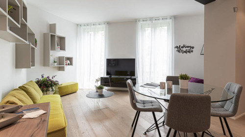 Spacious 2-bedroom apartment in the centre of Monza