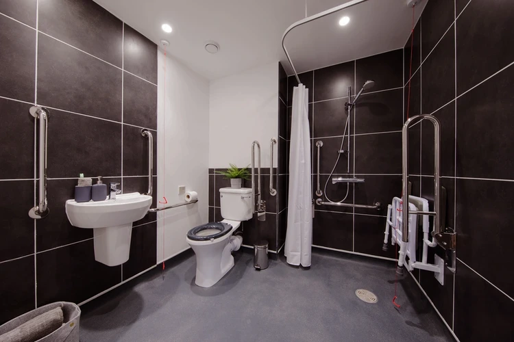  Double Wheelchair Accessible Studio  -  White Rose View  - Gallery -  2