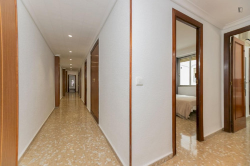Attractive single bedroom in La Raïosa