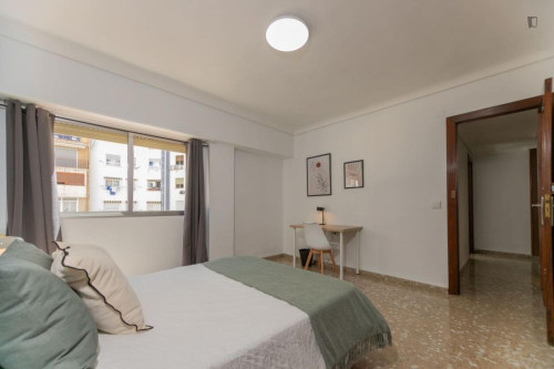 Homely single bedroom in La Raïosa