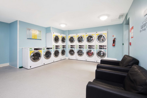  Double Partly Accessible En-Suite  -  Kelvin Court Unite  - Gallery -  1