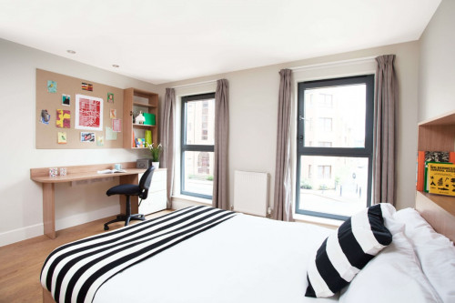  Large High Double En-Suite  -  Kelvin Court Unite  - Gallery -  1