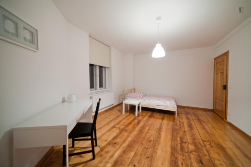 Double bedroom in a student flat, in the Old Town district