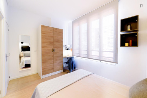Pleasant double ensuite bedroom in La Gran Via - Gallery - 5