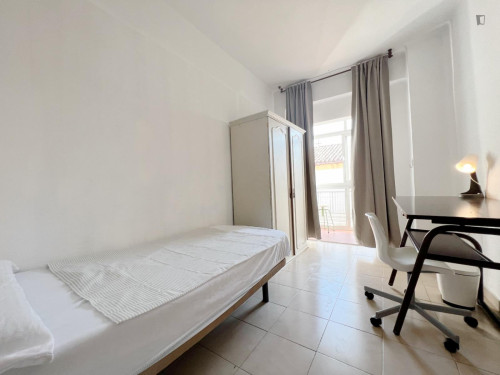 Snug single bedroom in Los Cármenes