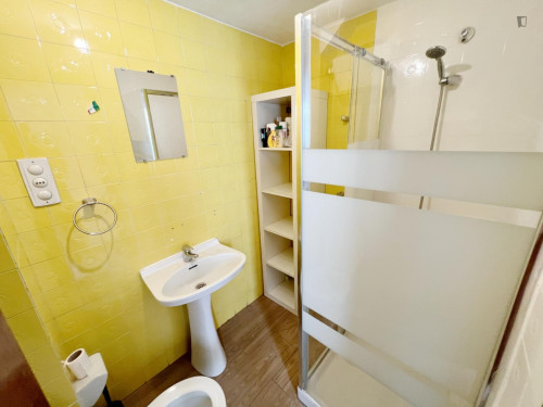Double bedroom with a balcony, near the Granada centre - Gallery - 8