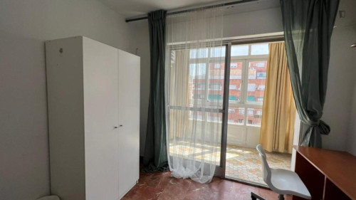 Breezy double bedroom in Camino de Ronda