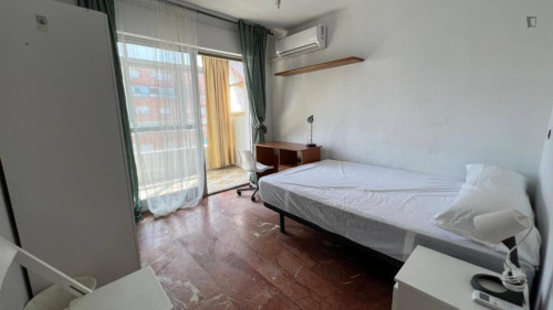 Breezy double bedroom in Camino de Ronda