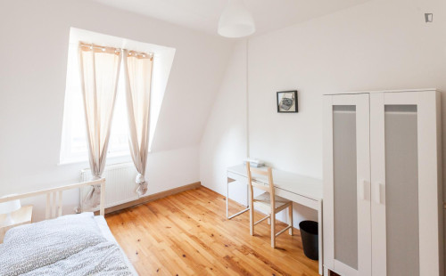 Shiny single bedroom near the Mailingerstraße metro