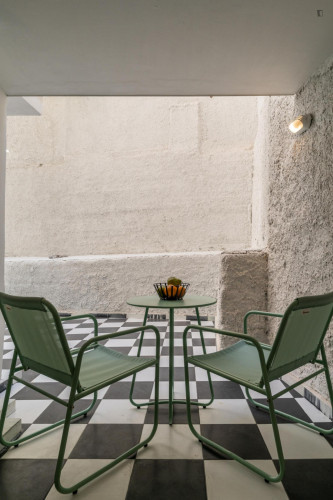 Color Bliss Pagrati 1 bedroom patio apartment in the heart of the city - Gallery - 18