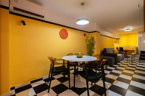 Color Bliss Pagrati 1 bedroom patio apartment in the heart of the city - Gallery - 6