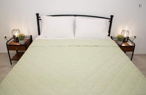 Comfortable 1-bedroom apartment with outdoor area close to Athens train station and Larissa metro station