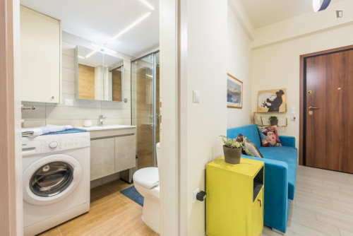 Cozy 1 Bedroom Apartment close to Metaxourgeio Metro