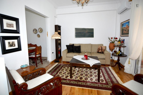 Welcoming 3 Bedroom Apartment close Metaxourgeio Metro