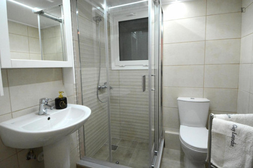 Welcoming 3 Bedroom Apartment close Metaxourgeio Metro  - Gallery -  5