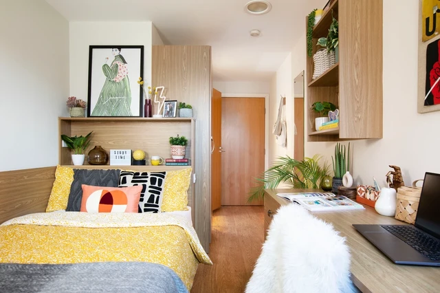 Large High Double En-Suite - Thurso Street Unite - Gallery - 2