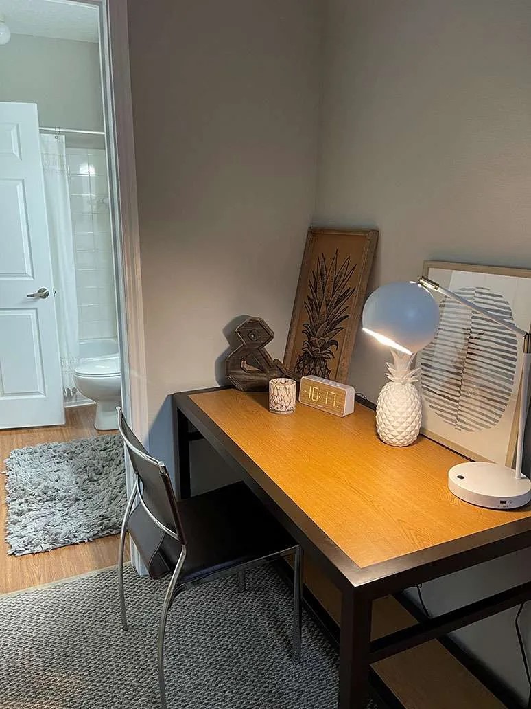 4 Bedrooms, 4 Bath - 13th Street - Gallery - 4