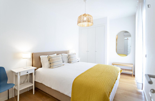 Marvellous 2-bedroom flat just a few metres from the pier to the beach