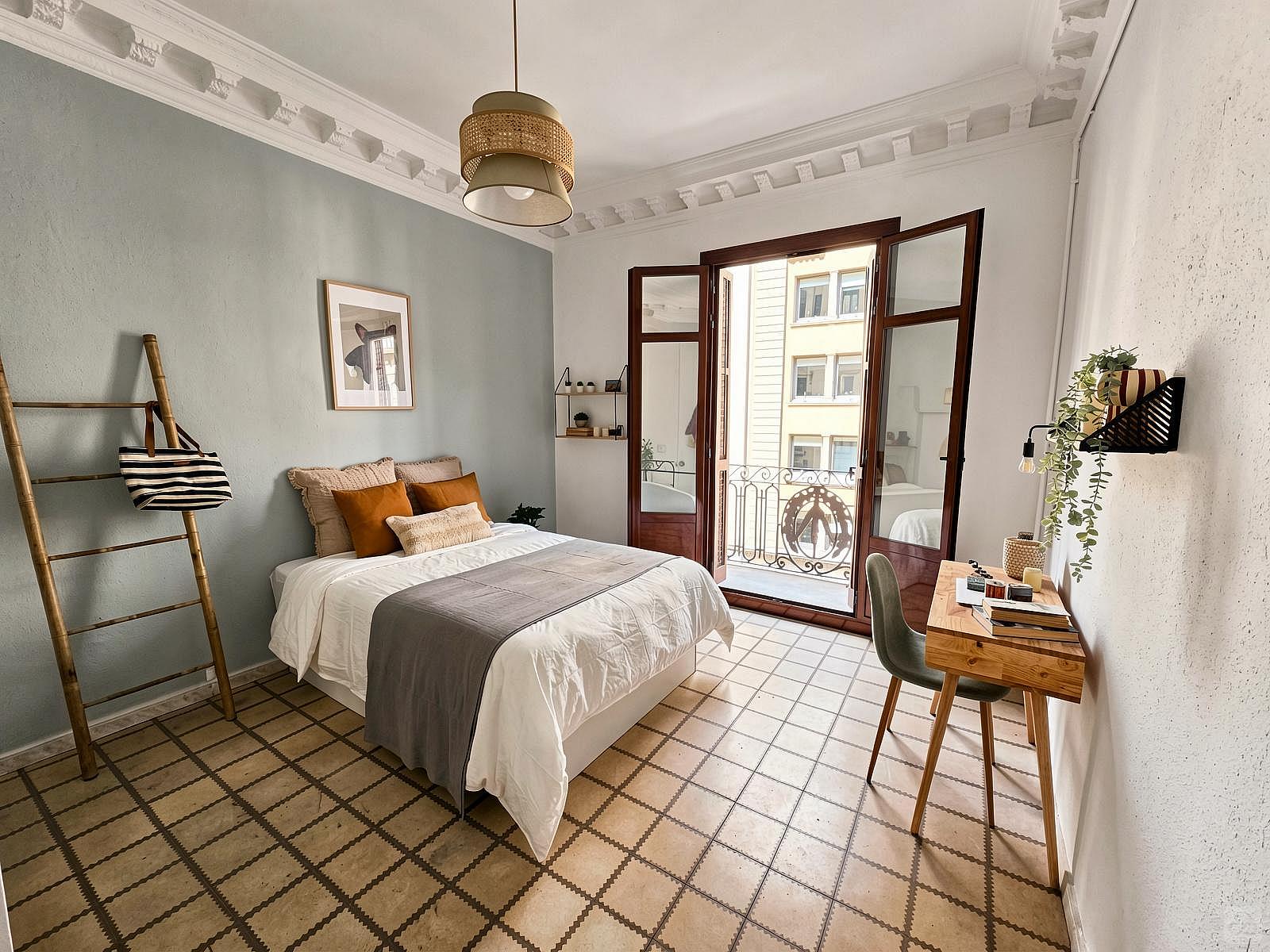  Room 1  -  Comfortable apartment near Plaça del Rei  - Gallery -  17