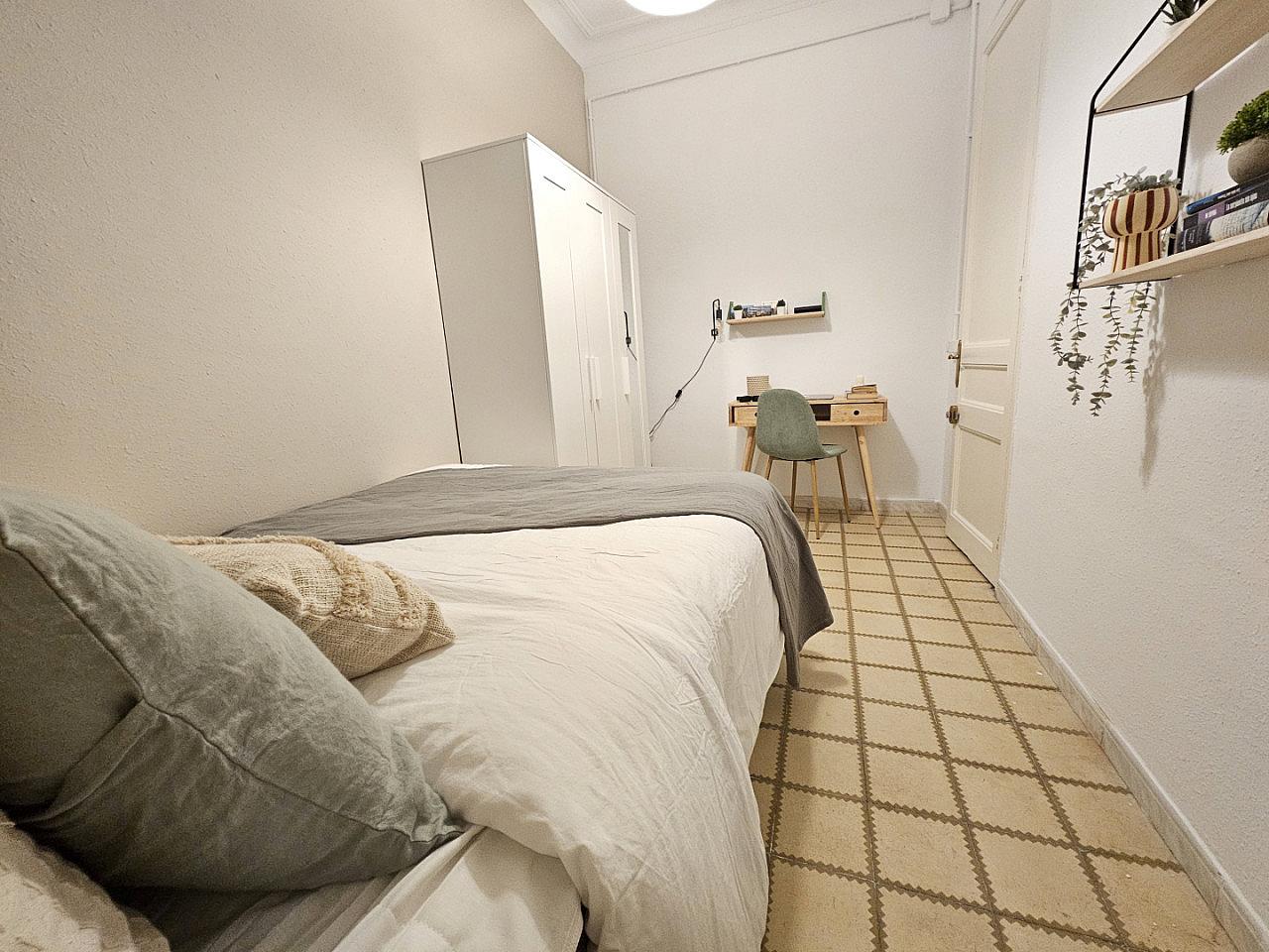 Room 2 - Comfortable apartment near Plaça del Rei - Gallery - 18