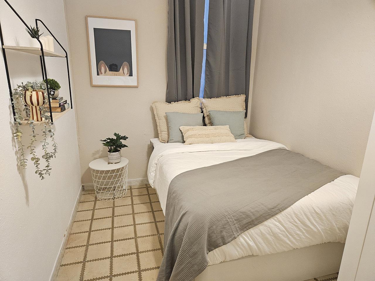  Room 2  -  Comfortable apartment near Plaça del Rei  - Gallery -  16