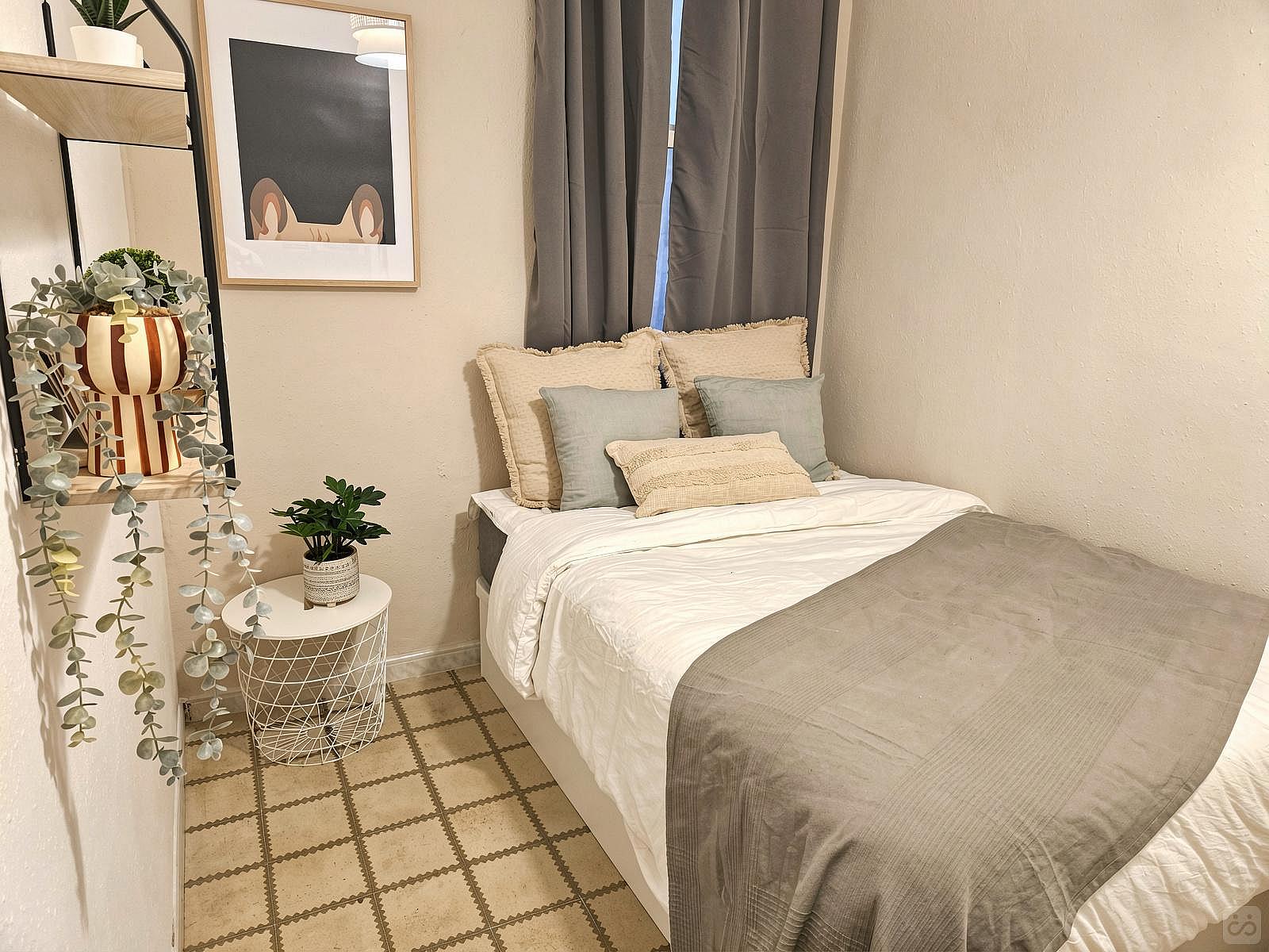  Room 2  -  Comfortable apartment near Plaça del Rei  - Gallery -  24