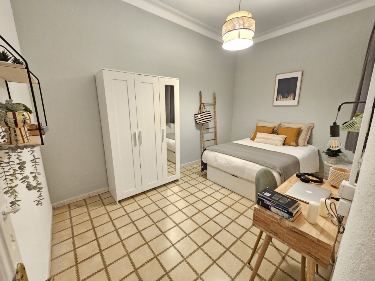  Room 3  -  Comfortable apartment near Plaça del Rei  - Gallery -  11