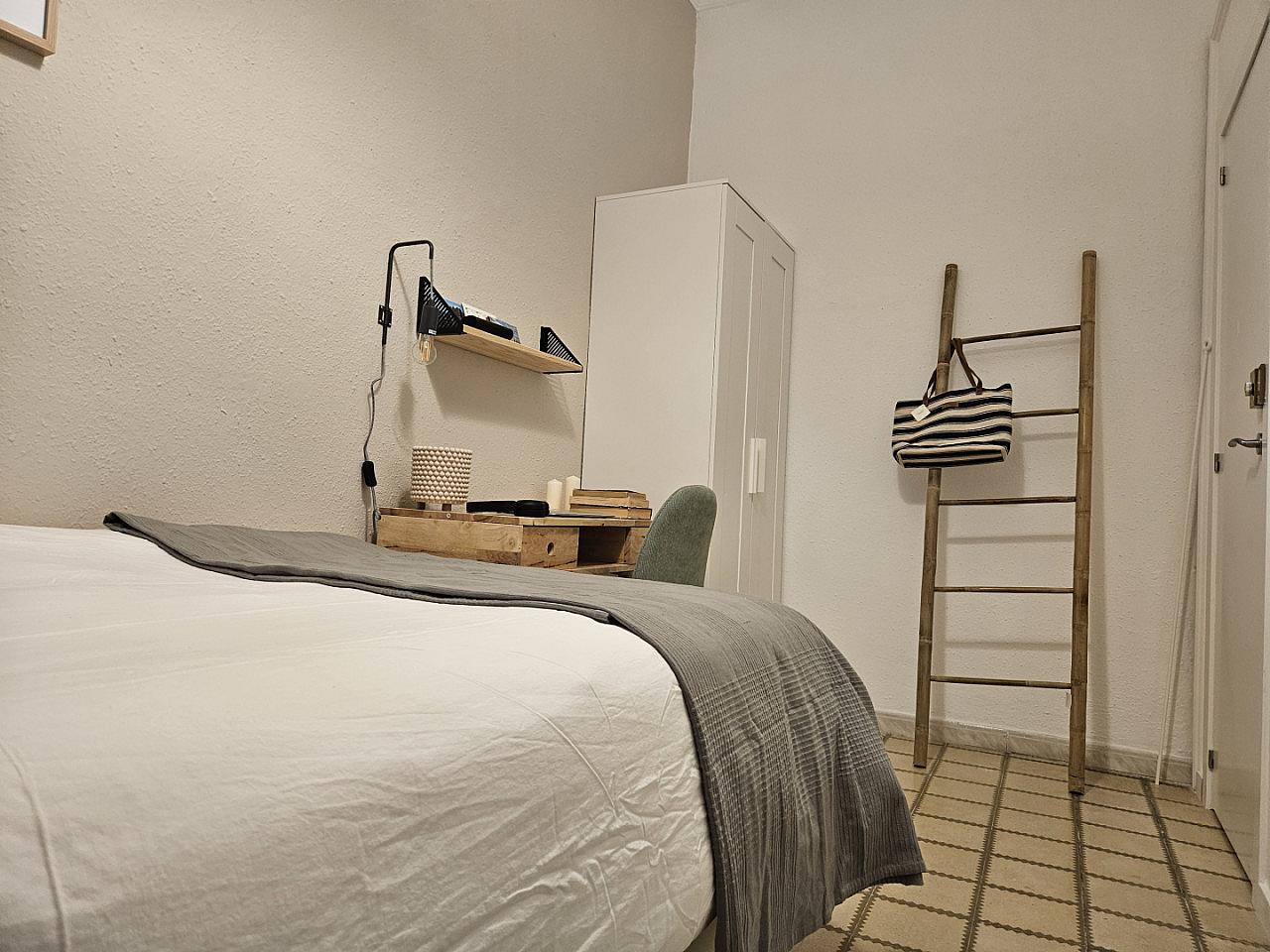 Room 4 - Comfortable apartment near Plaça del Rei - Gallery - 17