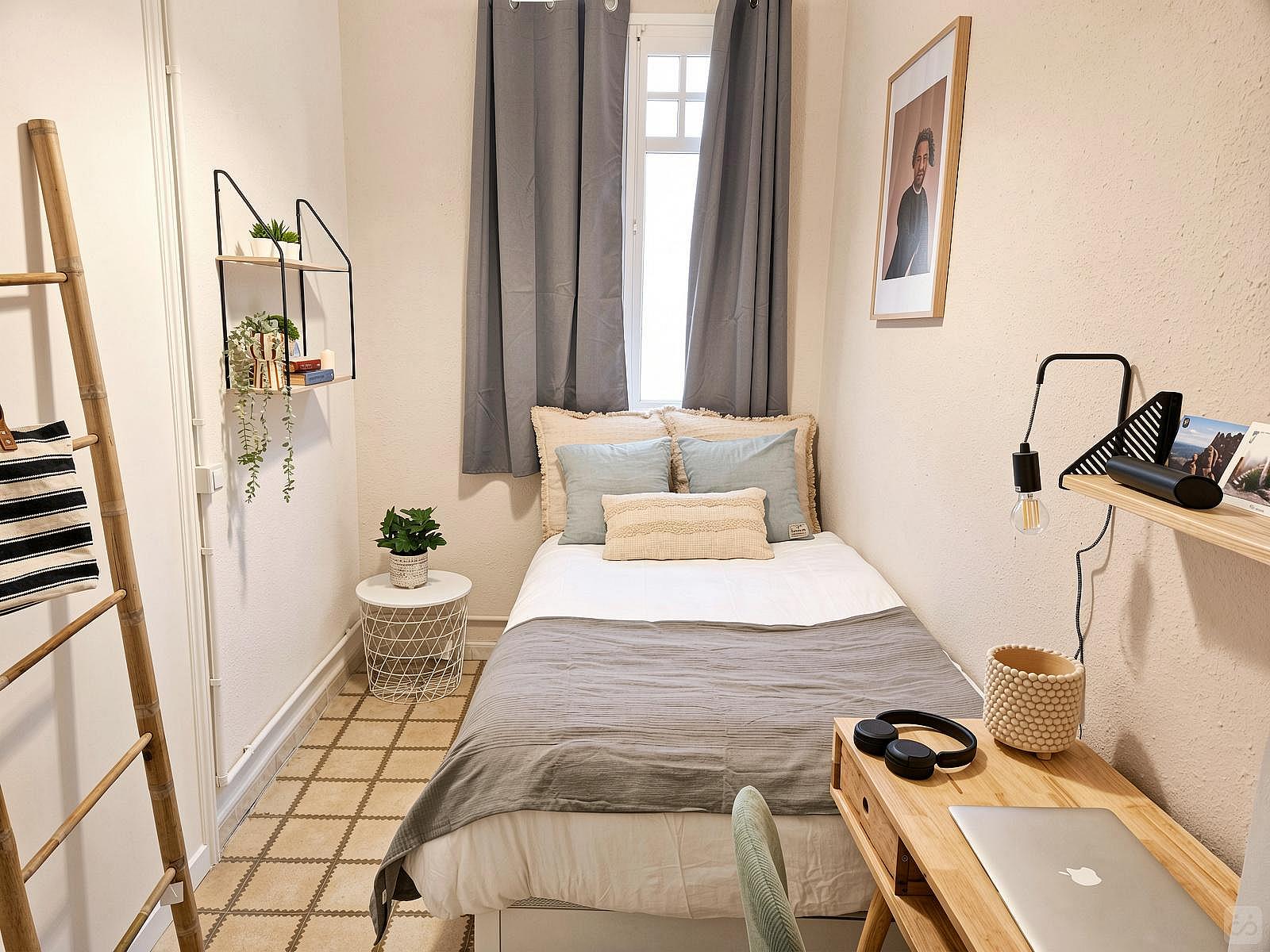  Room 4  -  Comfortable apartment near Plaça del Rei  - Gallery -  23