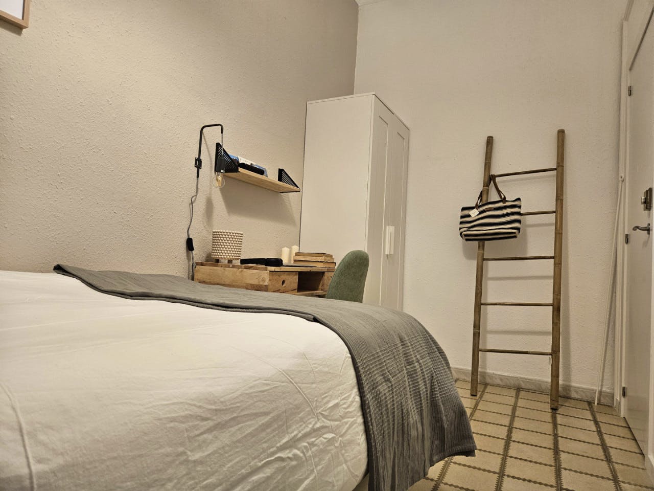 Room 4 - Comfortable apartment near Plaça del Rei - Gallery - 7