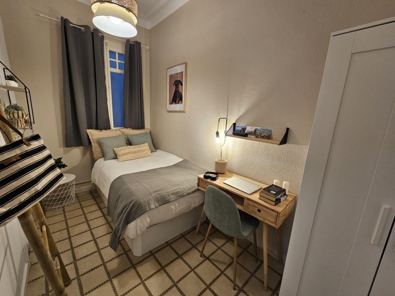  Room 4  -  Comfortable apartment near Plaça del Rei  - Gallery -  11