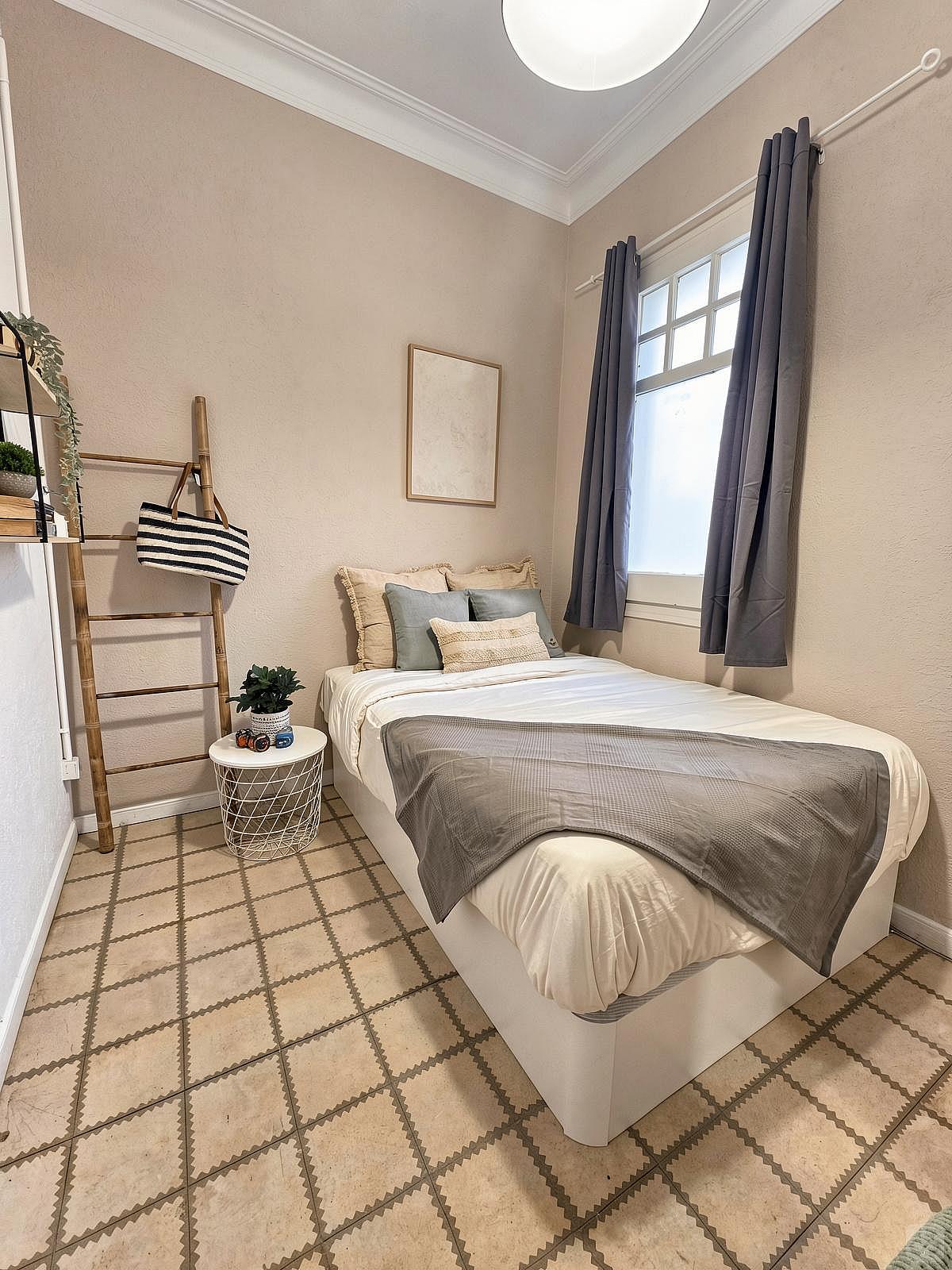  Room 5  -  Comfortable apartment near Plaça del Rei  - Gallery -  81