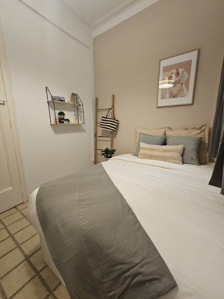  Room 5  -  Comfortable apartment near Plaça del Rei  - Gallery -  44