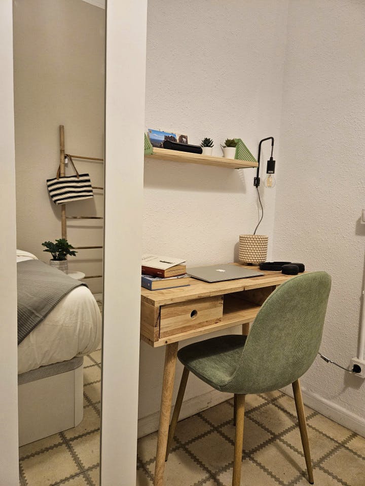 Room 5 - Comfortable apartment near Plaça del Rei - Gallery - 32