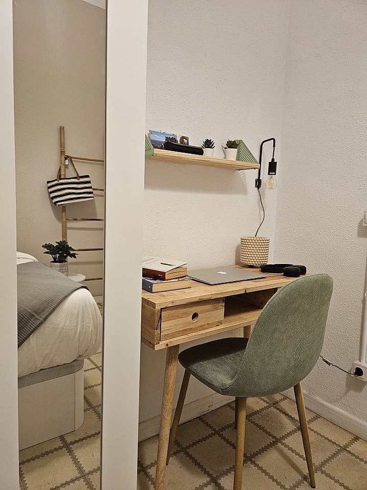  Room 5  -  Comfortable apartment near Plaça del Rei  - Gallery -  70