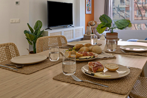 Gorgeous apartment near Parc de Sant Pere