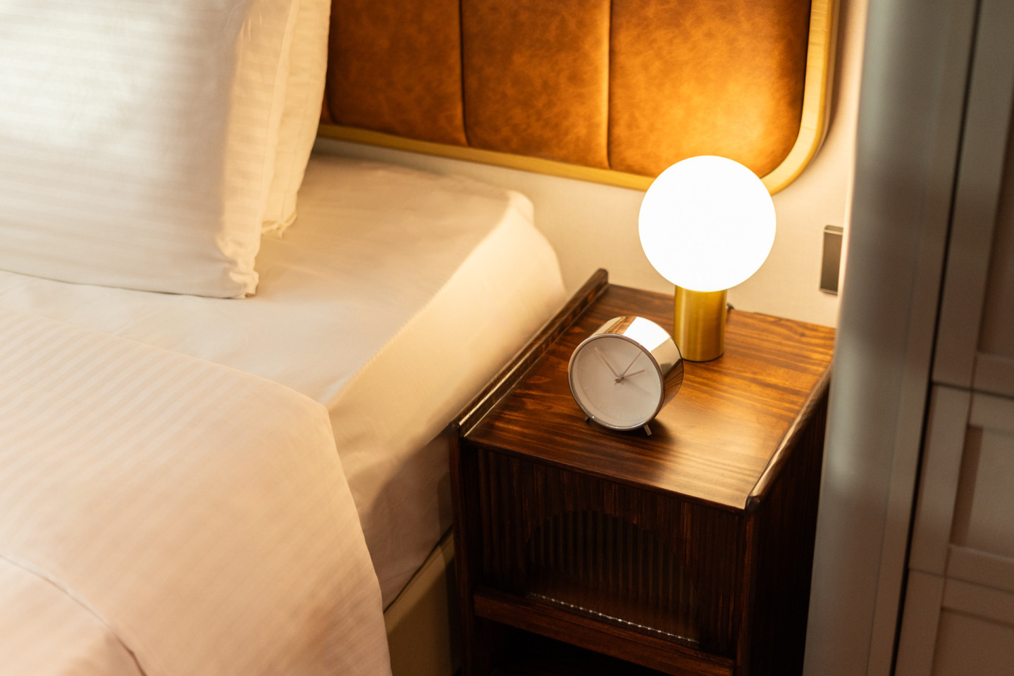 Deluxe Queen Room - 24