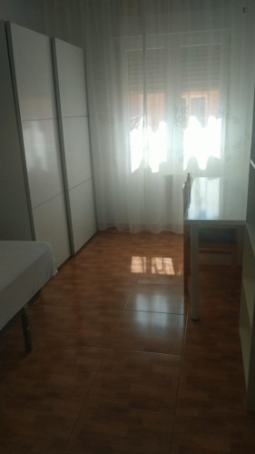 Shining Single Bedroom close to University Campus of Cartuja