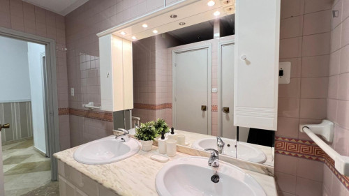 Very nice single bedroom near Parque Federico García Lorca  - Gallery -  5