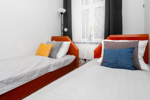 Modern Twin Bedroom in Central Cracow 