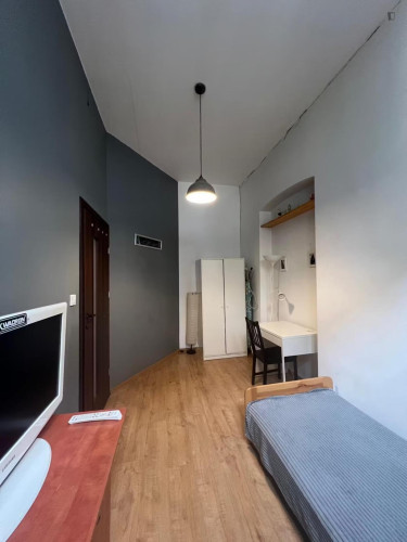 Fully Equipped 3_Bedroom Apartment in Central Cracow
