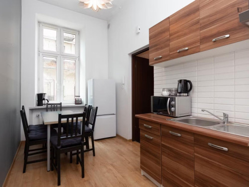 Fully Equipped 3_Bedroom Apartment in Central Cracow